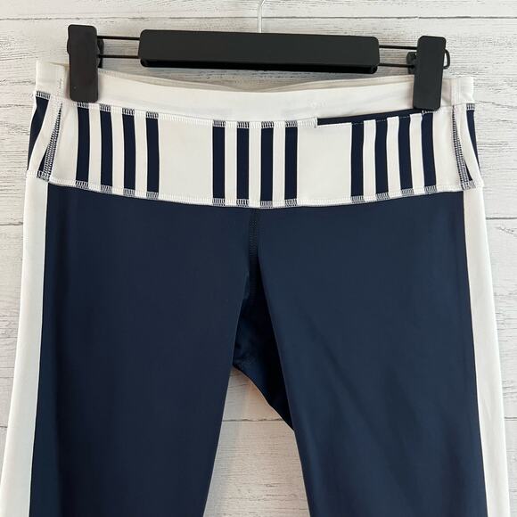 Lululemon White and Navy Blue Cropped Leggings Size 8 - Picture 3 of 7